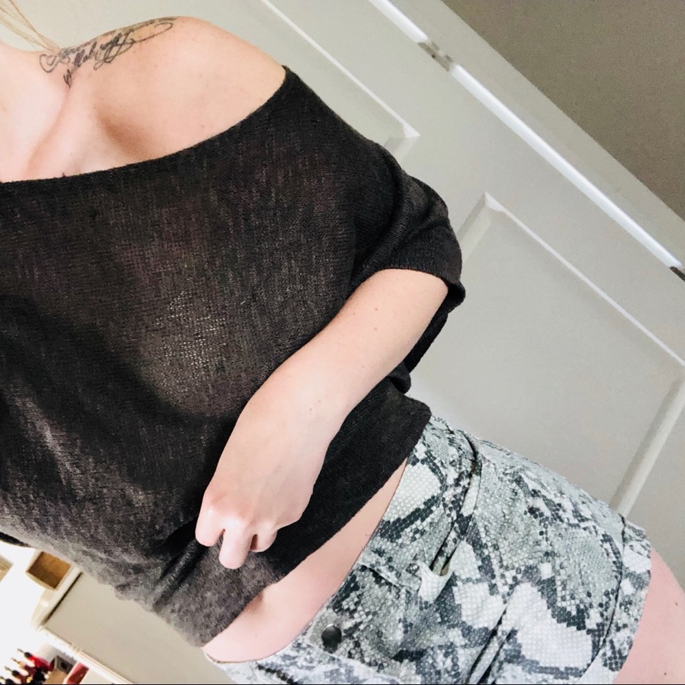 AGACI/ crochet olive top